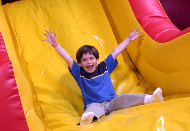 Inflatable bounce house slider